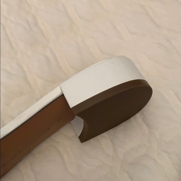 Banana republic white slide sandals. - Picture 4 of 4